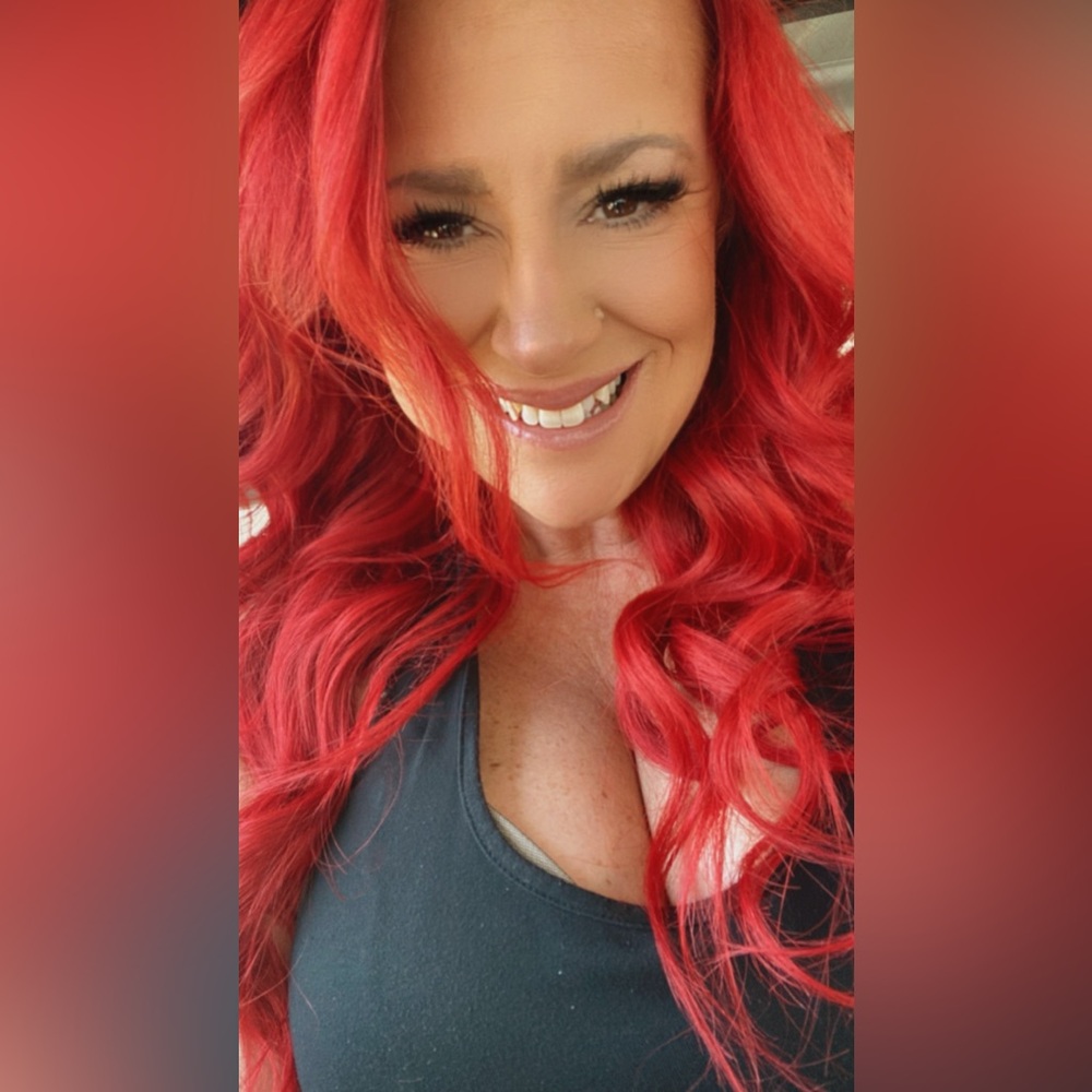 Mama Red - Picture 2 of 2